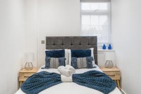 Welcoming and Spacious Apartment- Excellent Location