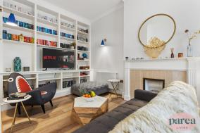 Parea Living - South Kensington, Elegant 1-Bedroom Flat, WFH Desk