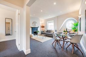 2 Bedr, 3 Beds, 1 Bath Covent Gd Piazza 1 min subway