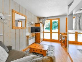 Appartement renove pres des pistes avec terrasse, ski, parking et cuisine equipee - FR-1-514-48
