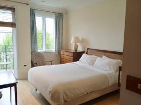 Luxury apartment, Pool, Gym, Parking London Kew Richmond