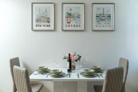 City of London Lovely Two Bedroom Apartment