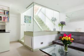 Stylish Apartment with Private Rooftop in Covent Garden