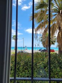2 pieces promenade des anglais
