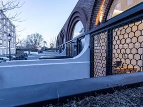 The Arches Luxurious Three Bedroom Houses Close to Hampstead Heath with garden balcony and courtyard