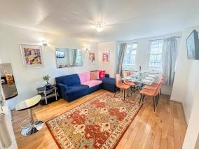 Stunning Houses with FREE PARKING in Little Venice with Canal view