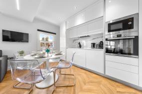 Stunning Hyde Park Apartments