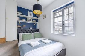 West London flat with balcony