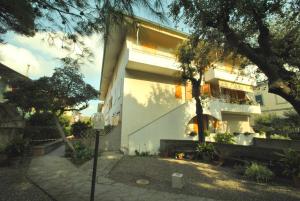 Fotografie z fotogalerie ubytování Appartamenti Pino Italico v destinaci Castiglioncello