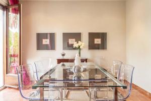 Posedenie v ubytovaní Apartamento Plaza Nueva