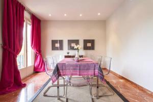 Posedenie v ubytovaní Apartamento Plaza Nueva