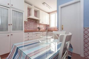 Kuchyňa alebo kuchynka v ubytovaní Apartamento Plaza Nueva