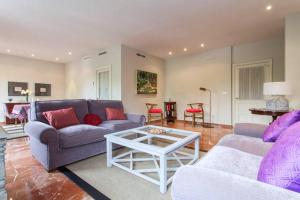 Posedenie v ubytovaní Apartamento Plaza Nueva