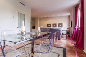 Posedenie v ubytovaní Apartamento Plaza Nueva
