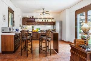 Kuchyň nebo kuchyňský kout v ubytování Nikiti Seaside Villas