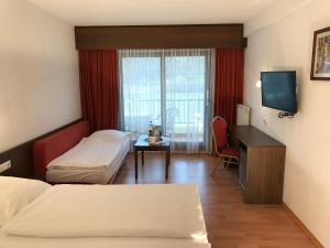 Postel nebo postele na pokoji v ubytování Hotel Rheinlust + 37 fotografií