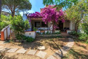 Κήπος έξω από το B&B Vacanza Facile