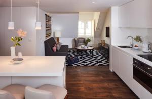 The Lumiares Hotel & Spa - Small Luxury Hotels Of The World的厨房或小厨房