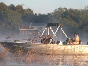 תמונה מהגלריה של Kayube Zambezi River House בליבינגסטון