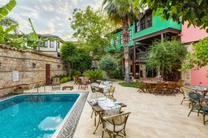 Πισίνα στο ή κοντά στο Kaucuk Otel