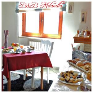 Jídlo v bed and breakfast nebo okolí
