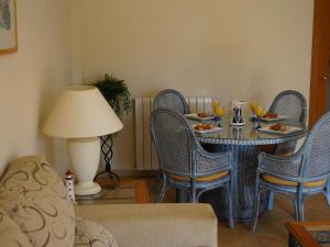 Charming Apartment in L'Albir with Swimming Poolにあるレストランまたは飲食店