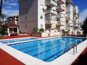 Belvilla by OYO Appartement Murciaの敷地内または近くにあるプール