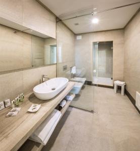 Koupelna v ubytování Sangiorgio Resort & Spa