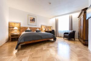 Postel nebo postele na pokoji v ubytování Hotel Goldener Engel