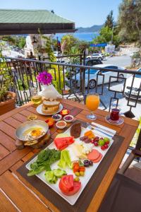 Gallery image of Lale Hotel in Kas