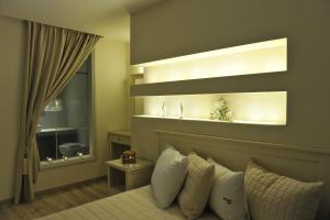 A seating area at Alexandros Studios