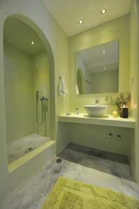 A bathroom at Alexandros Studios