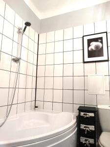 Kúpeľňa v ubytovaní ClickTheFlat Savior Square Central Apart Rooms