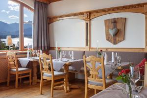 Nespecifikovaný výhled na hory nebo výhled na hory při pohledu z hotelu