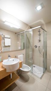 Koupelna v ubytování Hotel Intermonti
