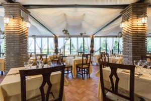 Restaurace v ubytování Abbazia Collemedio Resort & Spa