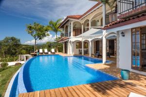 Bazén v ubytovaní El Castillo Luxury Boutique Hotel- alebo v jeho blízkosti