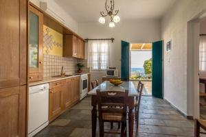 Gallery image of Mandrakia Bliss House in Mandrakia