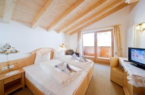 Gallery image of Hotel Gstatsch in Alpe di Siusi