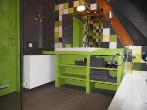 Nhà bếp/bếp nhỏ tại Grote Goesting holiday house