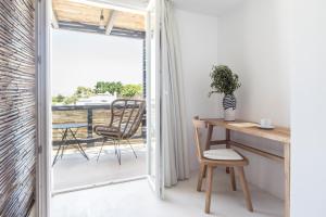 Uma varanda ou terraço em My Mykonos Hotel