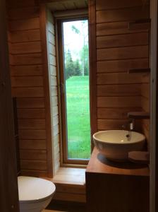 Koupelna v ubytování Miilimäe Guesthouse + 17 fotografií