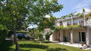 Vonkajšia záhrada v ubytovaní Haus Mirela