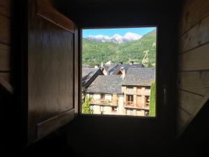 A general mountain view or a mountain view taken from Az apartmant