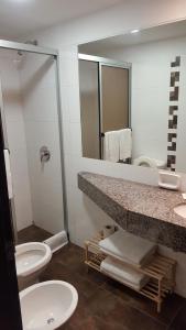 Koupelna v ubytování Sur Hotel