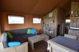 Kuchyň nebo kuchyňský kout v ubytování Glamping Aan de Vleterbeke + 4 fotografie