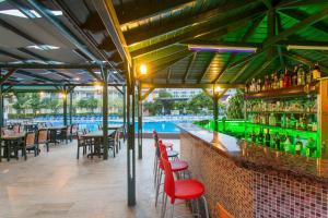 Bazén v ubytování Kemer Dream Hotel nebo v jeho okolí