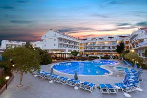 Bazén v ubytování Kemer Dream Hotel nebo v jeho okolí