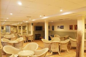 TV a/nebo společenská místnost v ubytování Hotel Montemar