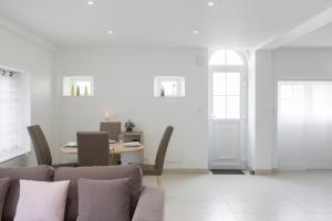 Posezení v ubytování Corneille by Cocoonr + 4 fotografie